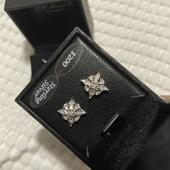 NIB- Matching Diamond Necklace & Studs Set